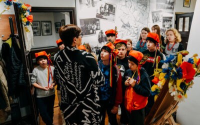 „Czerwone korale i czapka krakuska” – kolejne środowe spotkanie z kulturą ludową!